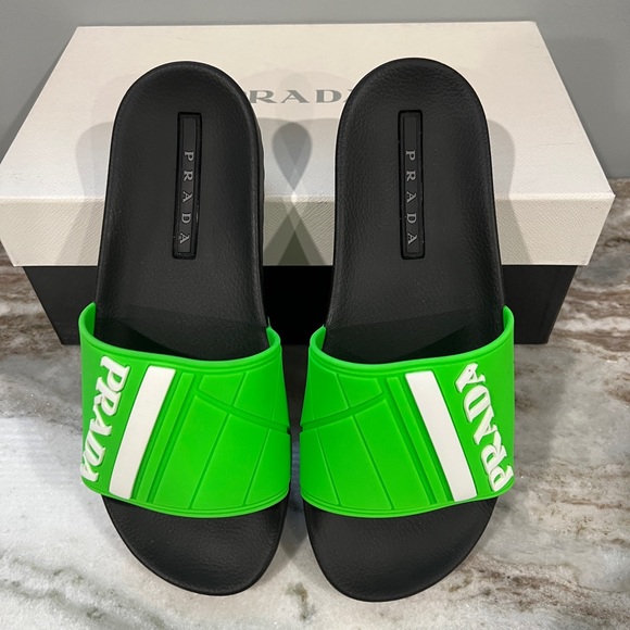 NEW Men’s PRADA Pool Slides - Picture 4 of 13